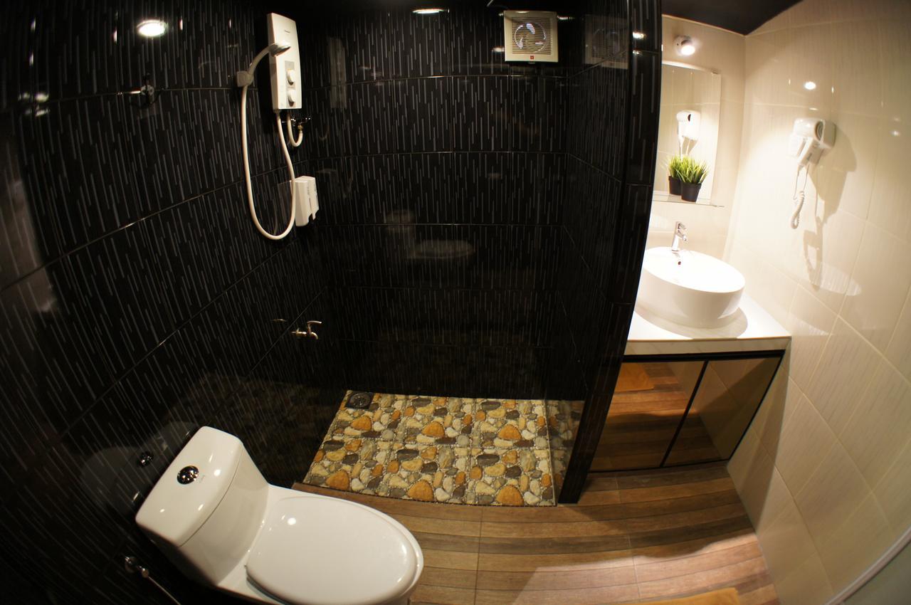 X Rector Finest Hotel Kampung Genting Bagian luar foto