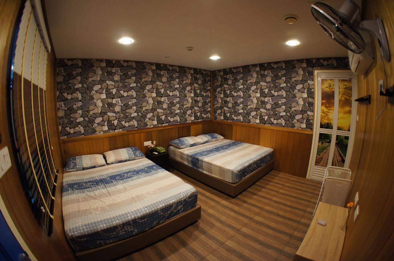 X Rector Finest Hotel Kampung Genting Bagian luar foto