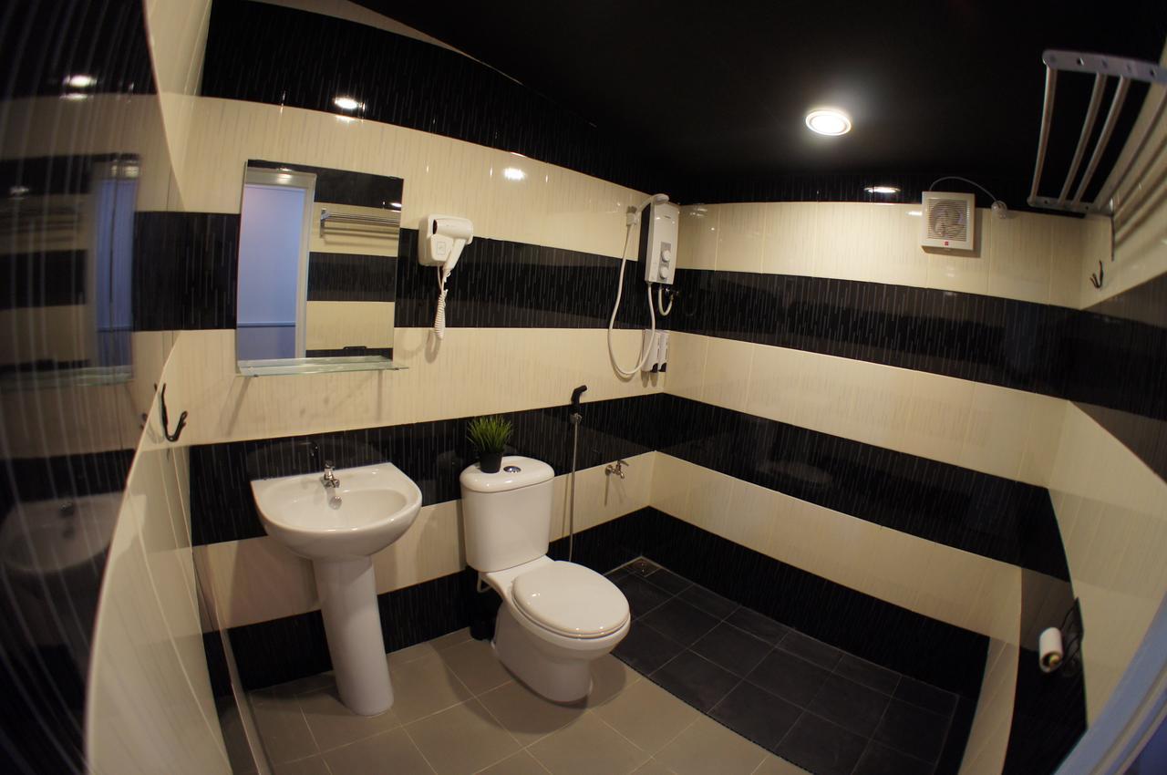 X Rector Finest Hotel Kampung Genting Bagian luar foto